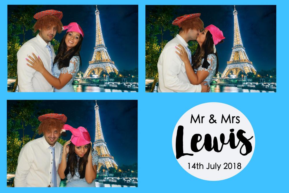 Mr & Mrs Lewis's Wedding | View more photos from the event at images.mobile-photo-booth.com/u/MobilePhotoBoothUK/Mr-Mrs-Lewiss-Wedding